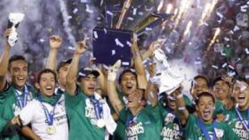 <b>PLETÓRICOS. </b>México levanta la Copa de Oro de la CONCACAF.