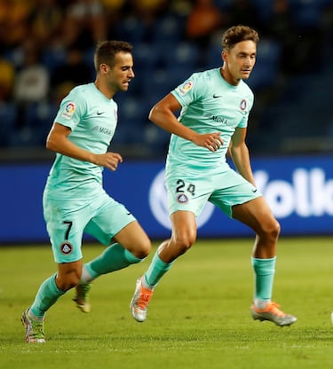 Hevel puso la puntilla al Eibar con un golazo. El centrocampista del Andorra no se lo pensó dos veces para disparar desde 30 metros. Un balón que acabó entrando por toda la escuadra de Yoel Rodríguez. La estirada del meta no sirvió para nada.