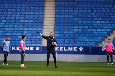 El Espanyol se aprieta el cinturón con el anhelo de que Chen lo suelte