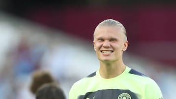 LONDON, ENGLAND - AUGUST 07: Manchester City's Erling Haaland celebrates at the end of the match during the Premier League match between West Ham United and Manchester City at London Stadium on August 7, 2022 in London, United Kingdom. (Photo by Rob Newell - CameraSport via Getty Images)