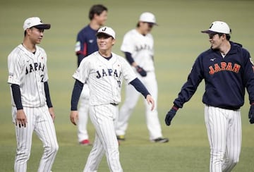 Pitcher Roki Sasaki (R). (Photo by Kyodo News via Getty Images)