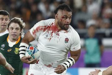 Billy Vunipola ensangrentado durante la final del Mundial.