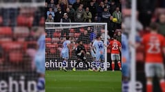 Vigouroux impresiona a Inglaterra con esta atajada memorable: ¡de las mejores de su carrera!
