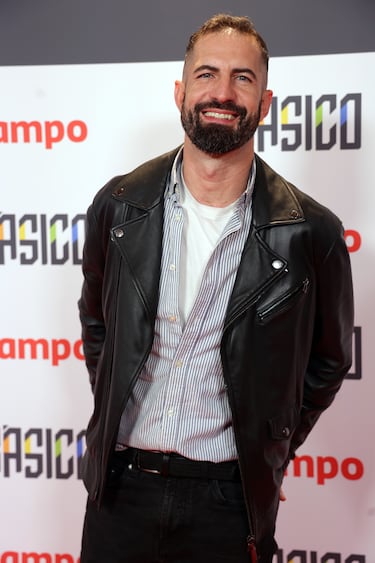 Javier Penedo asiste al concierto de Manuel Turizo en una nueva edición de LOS40 Básico en el Teatro Eslava.