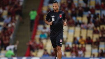 Fredy Guar&iacute;n durante el calentamiento antes de un partido con Vasco da Gama.