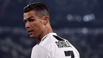 Cristiano Ronaldo hiere en la nariz a una aficionada: "?Ahora ll¨¦vame a cenar!"