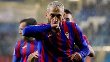 Stoichkov celebra su gol al Girona.