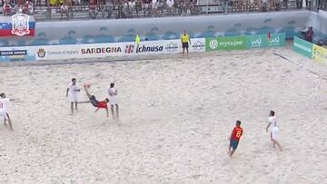 Esta chilena está nominada al gol del año en el fútbol playa