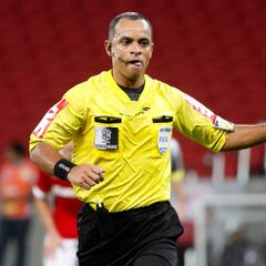 La Roja ya tiene árbitros para duelos ante Colombia y Uruguay