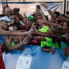 Jonny Brownlee colapsó a 200 metros y Mola ganó el Mundial