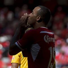 Felipe Pardo lesionado por accidente con valla