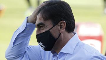 Felipe Campos se lesionó en el minuto 9 en un duelo ante Pablo Aránguiz. Aguantó siete minutos más antes de salir. Jeyson Rojas lo reemplazó.