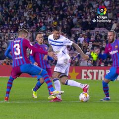 El golazo circense del Alavés que encandiló a Abelardo y Álvaro Benito: "Si lo mete Messi..."