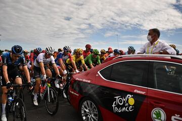El ex ciclista y actual gerente deportivo de ASO, François Lemarchand, sustituyendo al director del Tour de Francia después de que Christian Prudhomme diera positivo por el nuevo coronavirus. 
