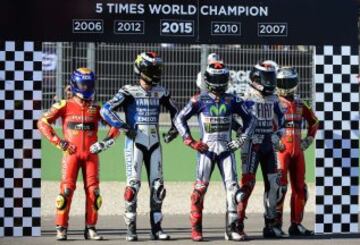Jorge Lorenzo gan車 la 迆ltima carrera de la temporada por delante de Marc M芍rquez y Dani Pedrosa. Nada pudo hacer el hasta entonces l赤der del Mundial, Valentino Rossi, que concluy車 cuarto en el circuito de Cheste, por lo que el espa?ol fue el nuevo campe車n de MotoGP. Durante la temporada gan車 siete Grandes Premios.