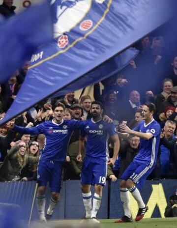 Chelsea 4-2 Stoke City; Premier League: the best images