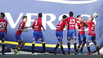 Unión Española festeja en el clásico.