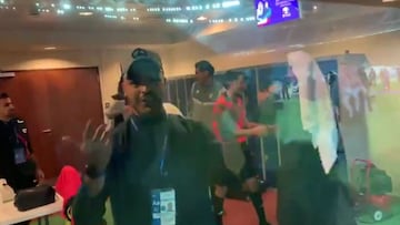 Lo de Al-Ghandour se queda corto con lo que hizo este ¨¢rbitro en Kuwait: el acabose...