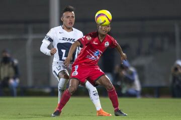 Uno de los atacantes más llamativos de Pumas es el joven de 18 años que suele pesar por la banda izquierda. 