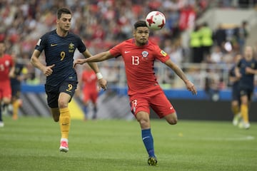 Futbol, Chile vs Australia
El jugador de la seleccion chilena Paulo Diaz , derecha, disputa el balon con Tomi Juric de Australia durante el partido del grupo B de la Copa Confederaciones en el estadio Arena Spartak de Moscu, Rusia.
25/06/2017
Mexsport/Photosport
*******

Football, Chile vs Australia
Chile's player Paulo Diaz  right, battles for the ball against Tomi Juric of Australia during the group B football match of the Confederations Cup at the Spartak Arena in Moscow, Russia.
25/06/2017
Mexsport/Photosport