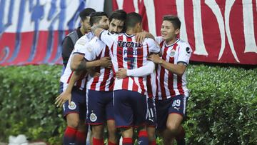 Piden a Chivas tener los pies en la tierra