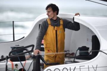 El navegante español Didac Costa terminó 14ª en su primera participación en la Vendee Globe. Llegando a  Les Sables-d'Olonne,costa occidental de Francia.