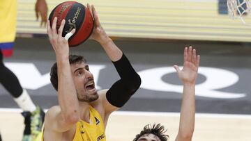 Ante Tomic, ante el Bilbao Basket.