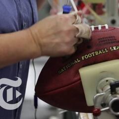 Así se fabrican los balones oficiales de la NFL