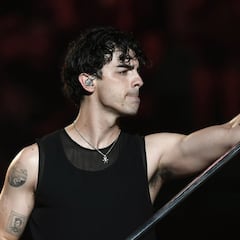 Joe Jonas vacaciona en Miami junto a amigos y una misteriosa mujer