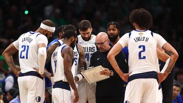 BOSTON, MASSACHUSETTS - JUNE 09: Head coach Jason Kidd of the Dallas Mavericks speaks to his team during a timeout in the first quarter Game Two of the 2024 NBA Finals against the Boston Celtics at TD Garden on June 09, 2024 in Boston, Massachusetts. NOTE TO USER: User expressly acknowledges and agrees that, by downloading and or using this photograph, User is consenting to the terms and conditions of the Getty Images License Agreement. Maddie Meyer/Getty Images/AFP (Photo by Maddie Meyer / GETTY IMAGES NORTH AMERICA / Getty Images via AFP)