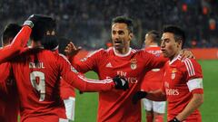 Late goals send Benfica into Champions League quarters