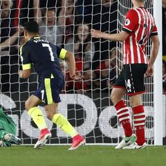 Alexis y su genialidad ilusionan al Arsenal con la Champions