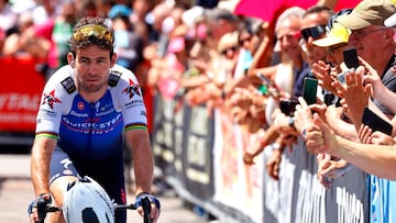 El ciclista británico Mark Cavendish antes del inicio de una etapa en el Giro de Italia 2022.