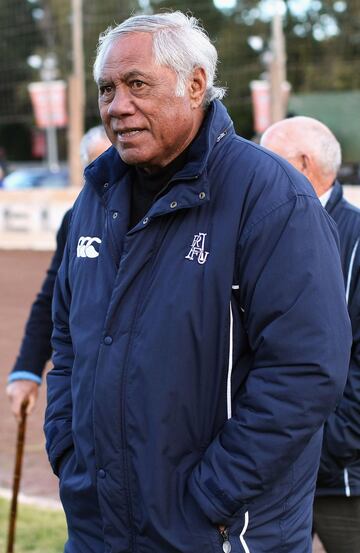 Waka Nathan fue una leyenda de los All Blacks, con los que debut¨® en 1962. Form¨® parte de la gira de la selecci¨®n de Gran Breta?a en la temporada 1963-64, en la que anot¨® 11 ensayos en 15 partidos, a pesar de jugar con la mand¨ªbula rota. En Francia le apodaron La Pantera Negra. Falleci¨® el pasado d¨ªa 24, a los 81 a?os.