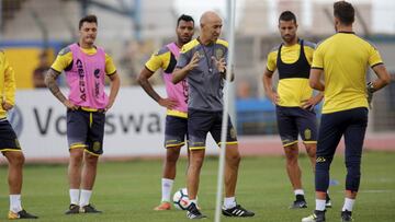 PAKO AYESTARAN EN UN ENTRENAMIENTO DE LAS PALMAS