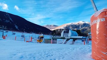 Pista Llarga La Molina, con nieve, el domingo 3 de diciembre del 2023.