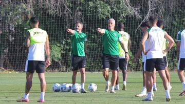 Ania y Negredo hacen indicaciones