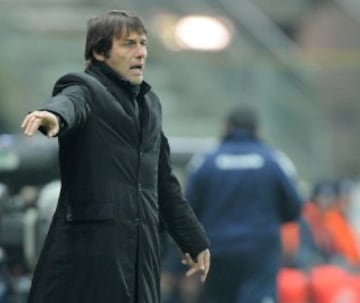 Antonio Conte no ha logrado darle fuerza al Chelsea desde su llegada. Actualmente es séptimo en la Premier con 13 puntos en siete juegos, y eso que el equipo de Londres no está compitiendo a nivel internacional.