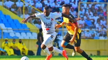 El delantero de Alianza terminó por ser el castigado por la pelea final con miembros de Platense debido a que terminó agrediendo a un árbitro.