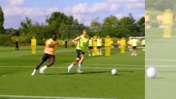 Davinson y el duelo con Kane que termina con gol del inglés