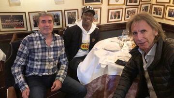 Ricardo Gareca visitó a Luis Advíncula en Madrid