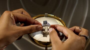 A $25 million diamond was stolen by thieves before eventually being recovered.