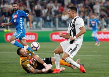 Ospina amarga a Cristiano y le gana el duelo personal