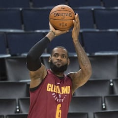 LeBron: "Pensaba que este año no íbamos a entrar en playoffs"