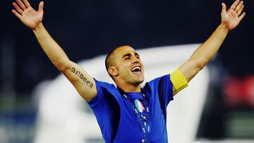 Su primera aparición en una Copa del Mundo se dio en Francia 1998 y posteriormente disputó otros 3 entre los cuales conquistó el título en 2006. Jugó un total de 18 partidos. 