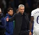 Cuestionan a Mourinho por suplencia de Davinson Sánchez