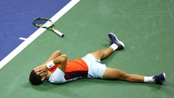 Partido de semifinales del US Open de tenis entre Carlos Alcaraz y Frances Tiafoe.