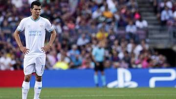 Hirving Lozano en juego ante de la Champions League.