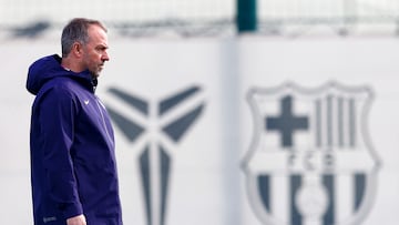 GRAFCAT7981. SANT JOAN DESPÍ (BARCELONA) (ESPAÑA), 06/02/2026.-El técnico alemán del FC Barcelona, Hansi Flick, durante el entrenamiento que realiza la plantilla barcelonista en la ciudad deportiva Joan Gamper para preparar el partido correspondiente a la jornada 23º jornada de LaLig06/02/2026.-El centrocampista del FC Barcelona, Fermín Lópeza que disputarán mañana en el Spotify Camp Nou ante el Mallorca.EFE/ Quique García