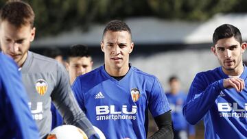 12/02/19
 VALENCIA CF
 ENTRENAMIENTO
 NETO
 RODRIGO
 GUEDES